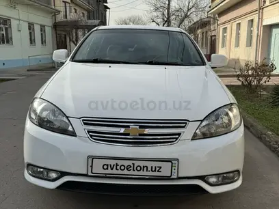 Белый Chevrolet Lacetti, 3 позиция 2019 года, КПП Автомат, в Ташкент за 12 500 y.e. id4643099
