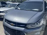 Мокрый асфальт Chevrolet Tracker, 3 позиция 2019 года, КПП Автомат, в Ташкент за 14 500 y.e. id5234408, Фото №1