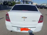 Белый Chevrolet Cobalt, 4 позиция 2022 года, КПП Автомат, в Бухара за 11 400 y.e. id5206062, Фото №1
