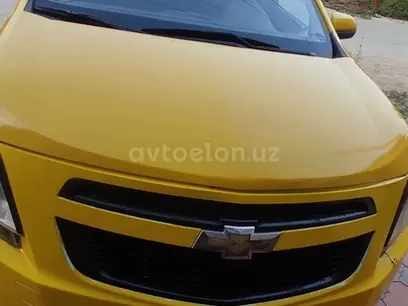 Жёлто-зеленый Chevrolet Cobalt, 1 позиция 2014 года, КПП Механика, в Навои за ~5 556 y.e. id5161479
