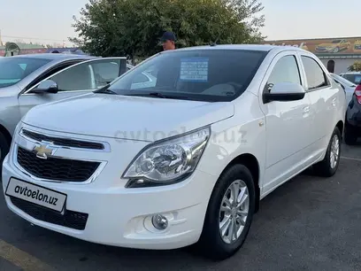 Белый Chevrolet Cobalt, 3 позиция 2022 года, КПП Механика, в Ташкент за 11 500 y.e. id6730393