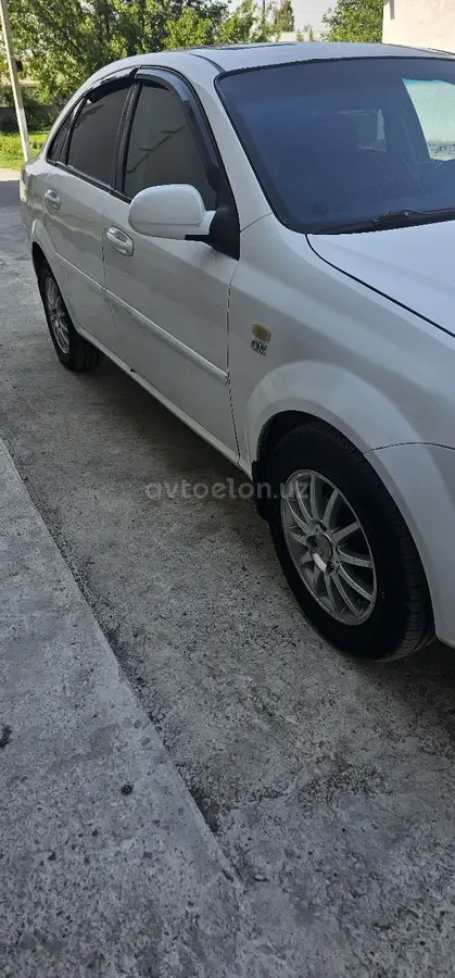 Daewoo Lacetti — 4