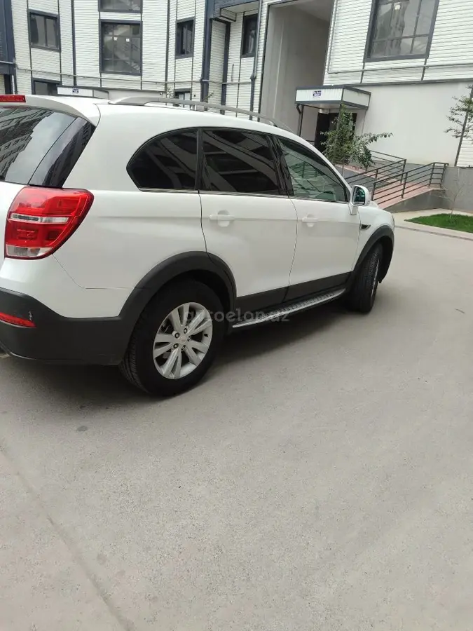 Chevrolet Captiva 2017 — 4