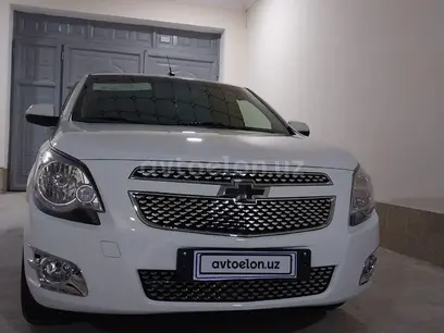 Белый Chevrolet Cobalt, 4 позиция 2024 года, КПП Автомат, в Навои за ~12 903 y.e. id5203446