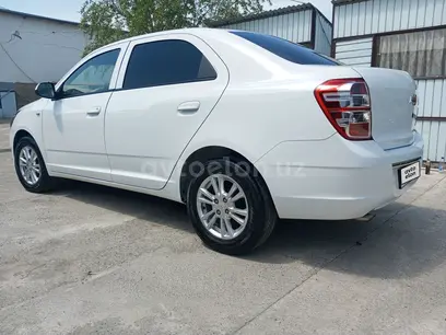Белый Chevrolet Cobalt, 4 позиция 2022 года, КПП Автомат, в Самарканд за 12 500 y.e. id4996323
