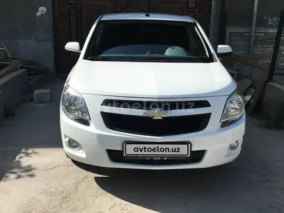 Белый Chevrolet Cobalt, 2 позиция 2014 года, КПП Механика, в Ташкент за 12 000 y.e. id3510710