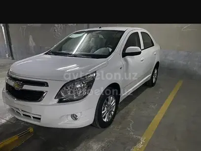 Белый Chevrolet Cobalt, 4 евро позиция 2024 года, КПП Автомат, в Карши за ~13 301 y.e. id5199621