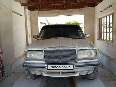 Oq Mercedes-Benz B 150 1982 yil, КПП Mexanika, shahar Navoiy uchun 2 000 у.е. id5119109