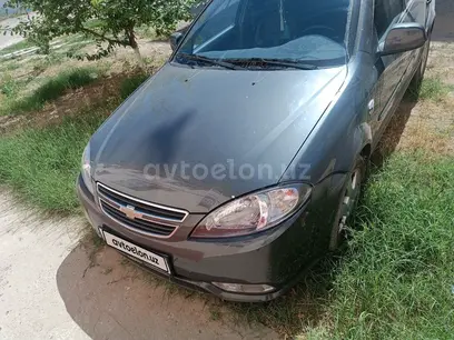 Мокрый асфальт Chevrolet Gentra, 3 позиция 2022 года, КПП Автомат, в Ташкент за 12 700 y.e. id5180489