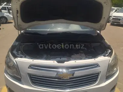Белый Chevrolet Cobalt, 4 позиция 2015 года, КПП Автомат, в Чиназ за 9 000 y.e. id5177322