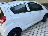 Белый Chevrolet Spark, 3 позиция 2014 года, КПП Механика, в Ташкент за 5 500 y.e. id5218885, Фото №1
