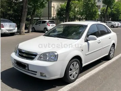 Белый Chevrolet Lacetti, 2 позиция 2010 года, КПП Механика, в Ташкент за 6 000 y.e. id5151884