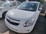 Белый Chevrolet Cobalt, 4 позиция 2024 года, КПП Автомат, в Ташкент за 13 000 y.e. id4466212
