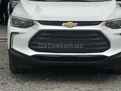 Белый Chevrolet Tracker, 3 позиция 2024 года, КПП Автомат, в Самарканд за 20 000 y.e. id4989755