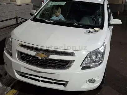 Белый Chevrolet Cobalt, 4 позиция 2025 года, КПП Автомат, в Ташкент за 13 000 y.e. id6155597