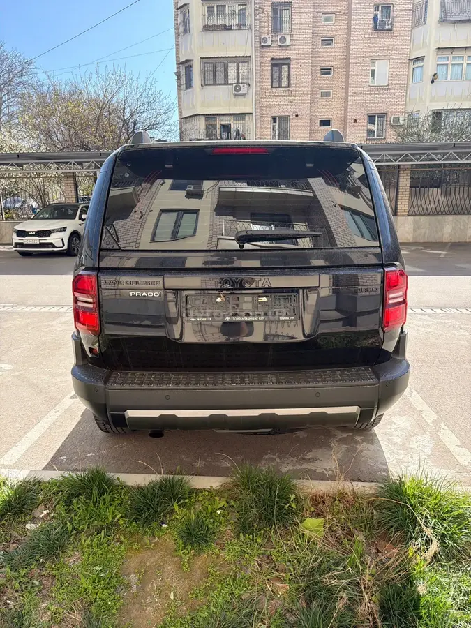 Toyota Land Cruiser Prado — 3