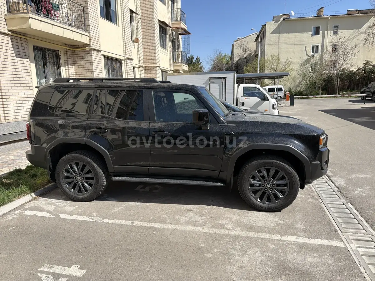 Toyota Land Cruiser Prado — 4