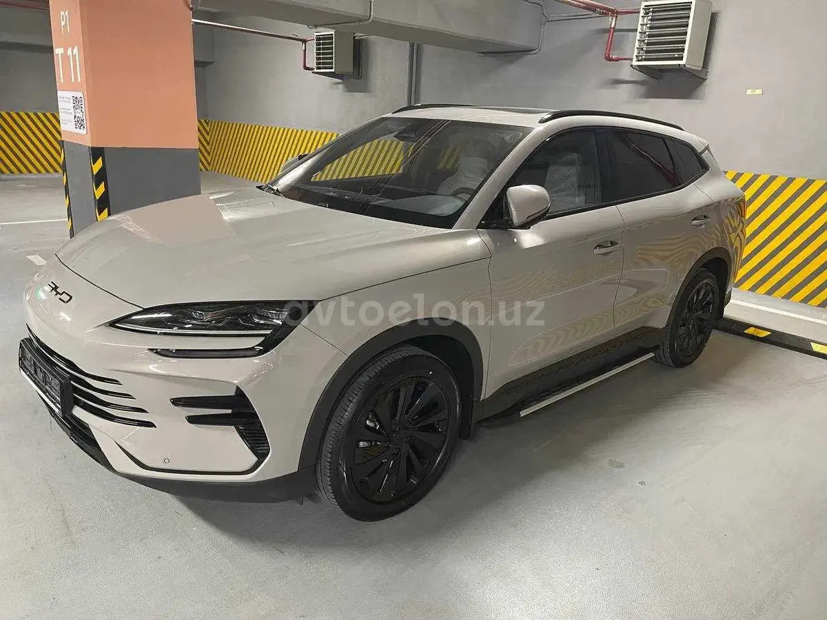 BYD Song Plus DM-i Champion — 2