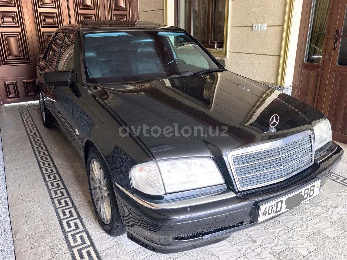 Mercedes-Benz E 320 — 2