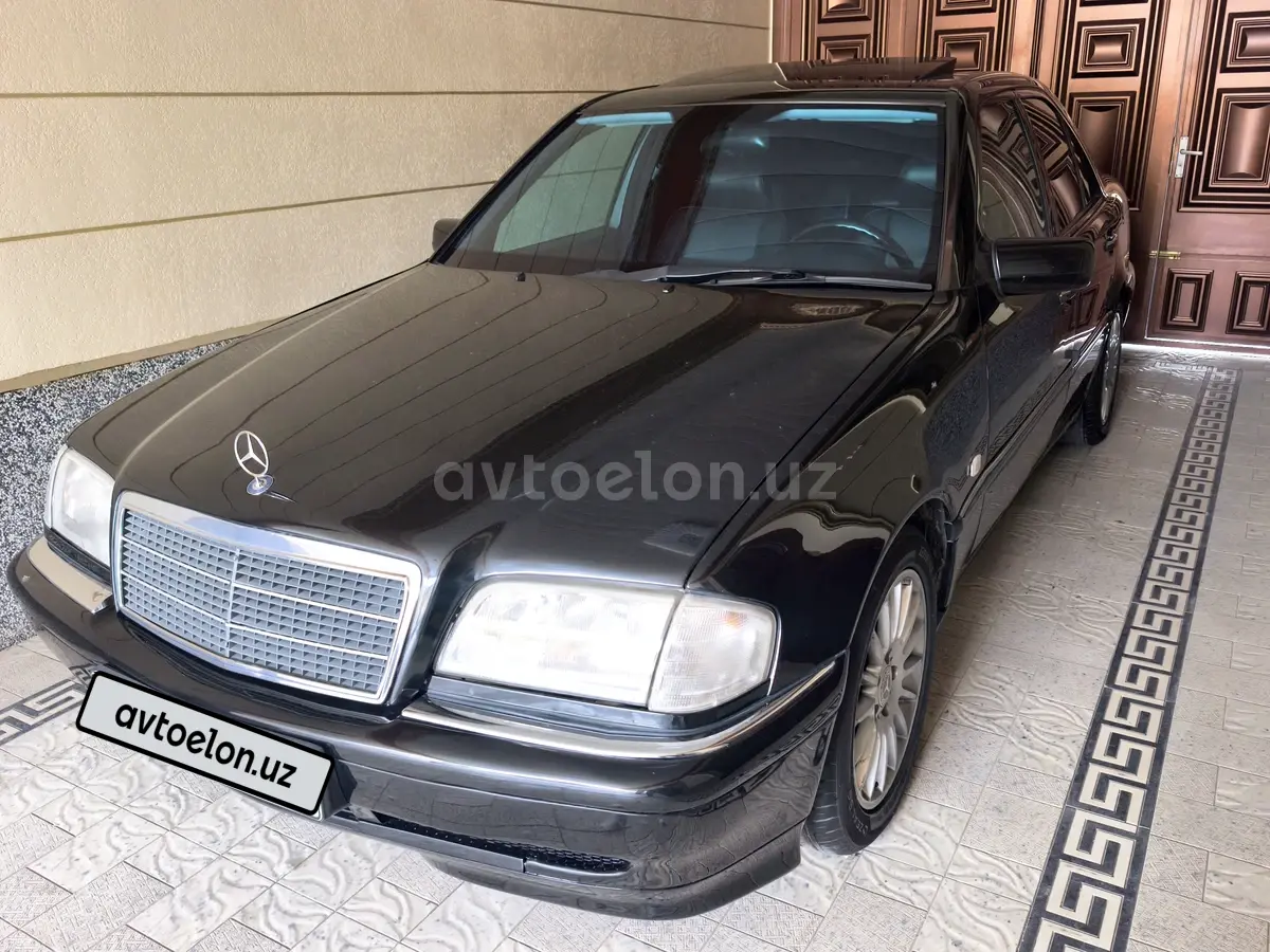Mercedes-Benz E 320 — 3