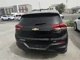 Черный Chevrolet Tracker, 2 позиция 2023 года, КПП Автомат, в Ургенч за ~15 388 y.e. id6624913, Фото №1