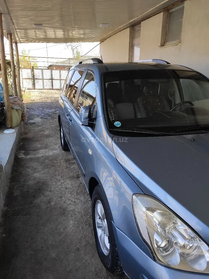 Kia Carnival — 8