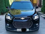 Черный Chevrolet Captiva, 4 позиция 2017 года, КПП Автомат, в Ташкент за 18 699 y.e. id5192729, Фото №1