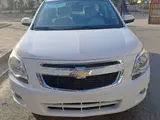 Белый Chevrolet Cobalt, 4 позиция 2024 года, КПП Автомат, в Фергана за 13 500 y.e. id5031405, Фото №1