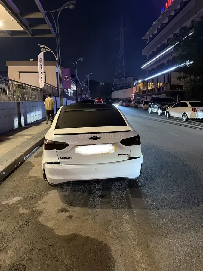 Chevrolet Monza — 3