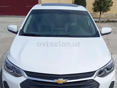 Белый Chevrolet Onix 2023 года, КПП Автомат, в Самарканд за 16 700 y.e. id4908848