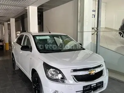 Белый Chevrolet Cobalt, 4 позиция 2025 года, КПП Автомат, в Ташкент за ~12 284 y.e. id6234038