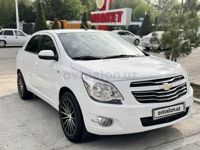Белый Chevrolet Cobalt, 4 позиция 2020 года, КПП Автомат, в Ташкент за 11 500 y.e. id4979340