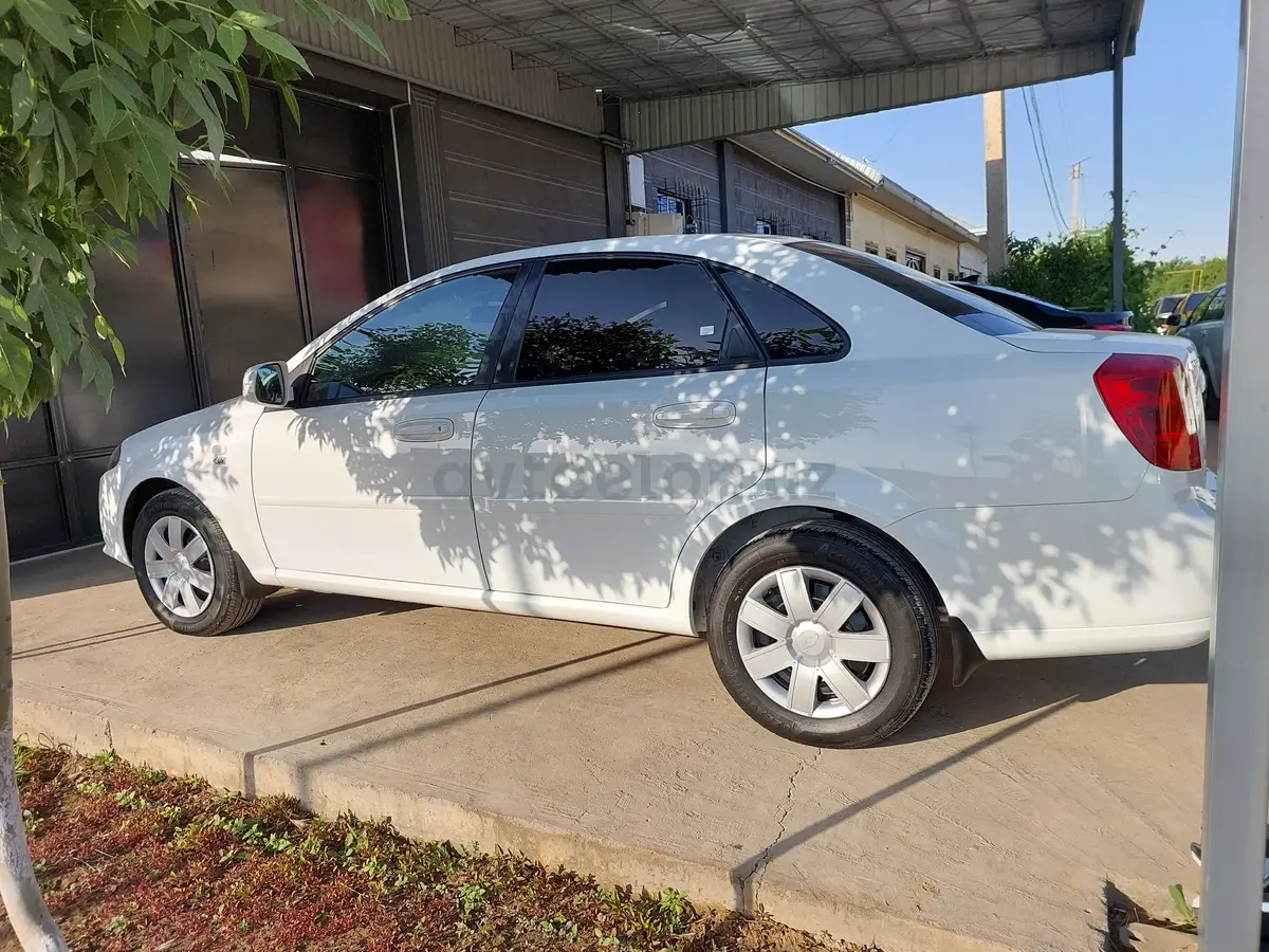Chevrolet Gentra 2017 — 3