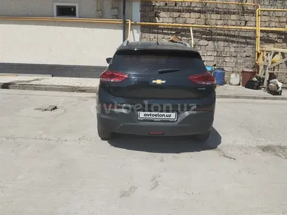 Черный Chevrolet Tracker, 2 позиция 2023 года, КПП Автомат, в Ташкент за 15 700 y.e. id5202442
