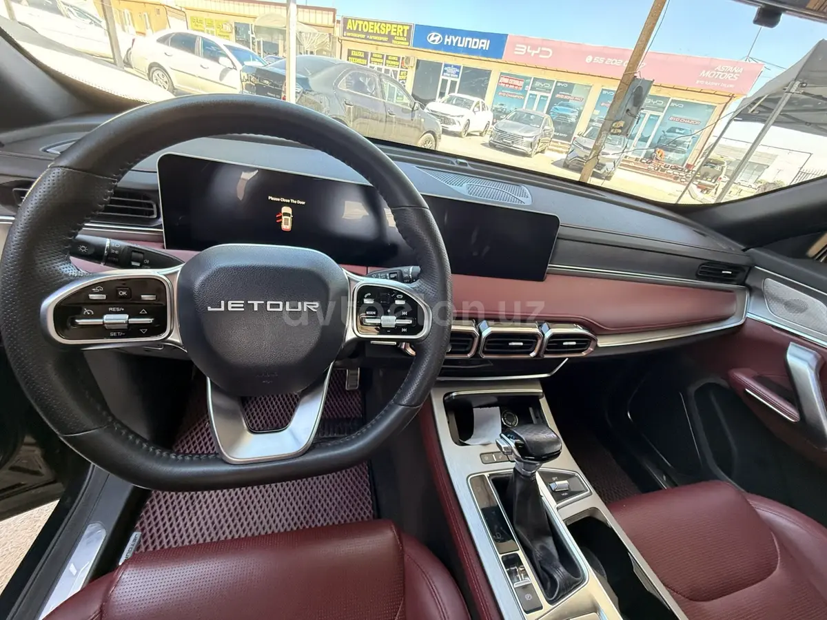 Jetour X70 Plus — 8