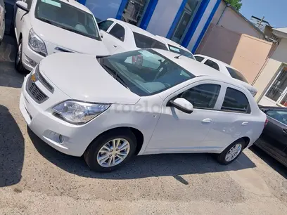Белый Chevrolet Cobalt, 4 евро позиция 2024 года, КПП Автомат, в Самарканд за 13 350 y.e. id5167672