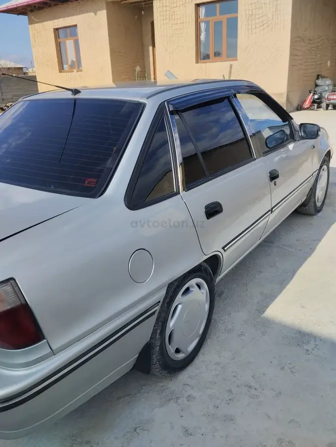 Daewoo Nexia — 4