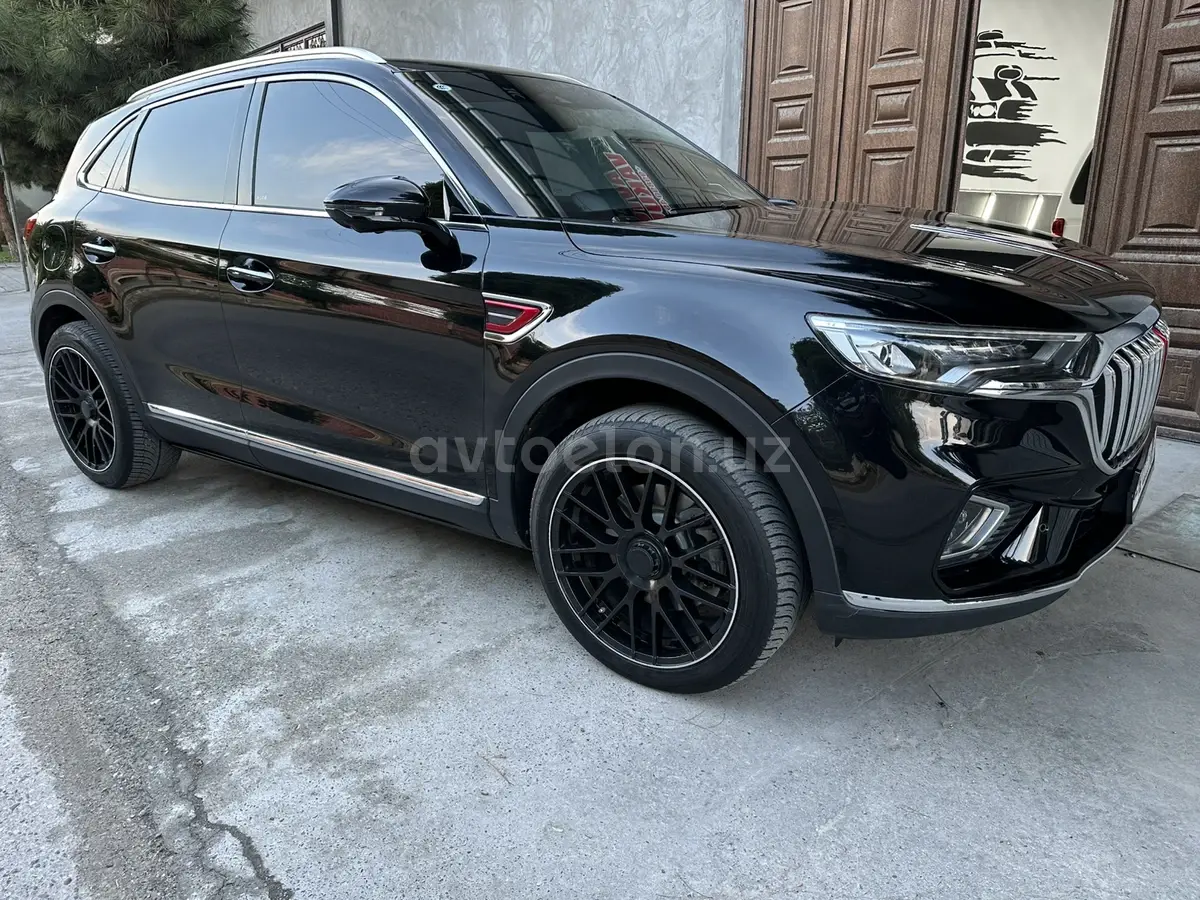Hongqi HS5