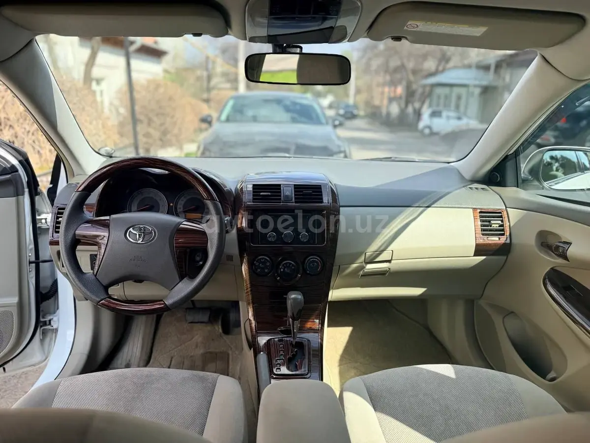 Toyota Corolla — 4