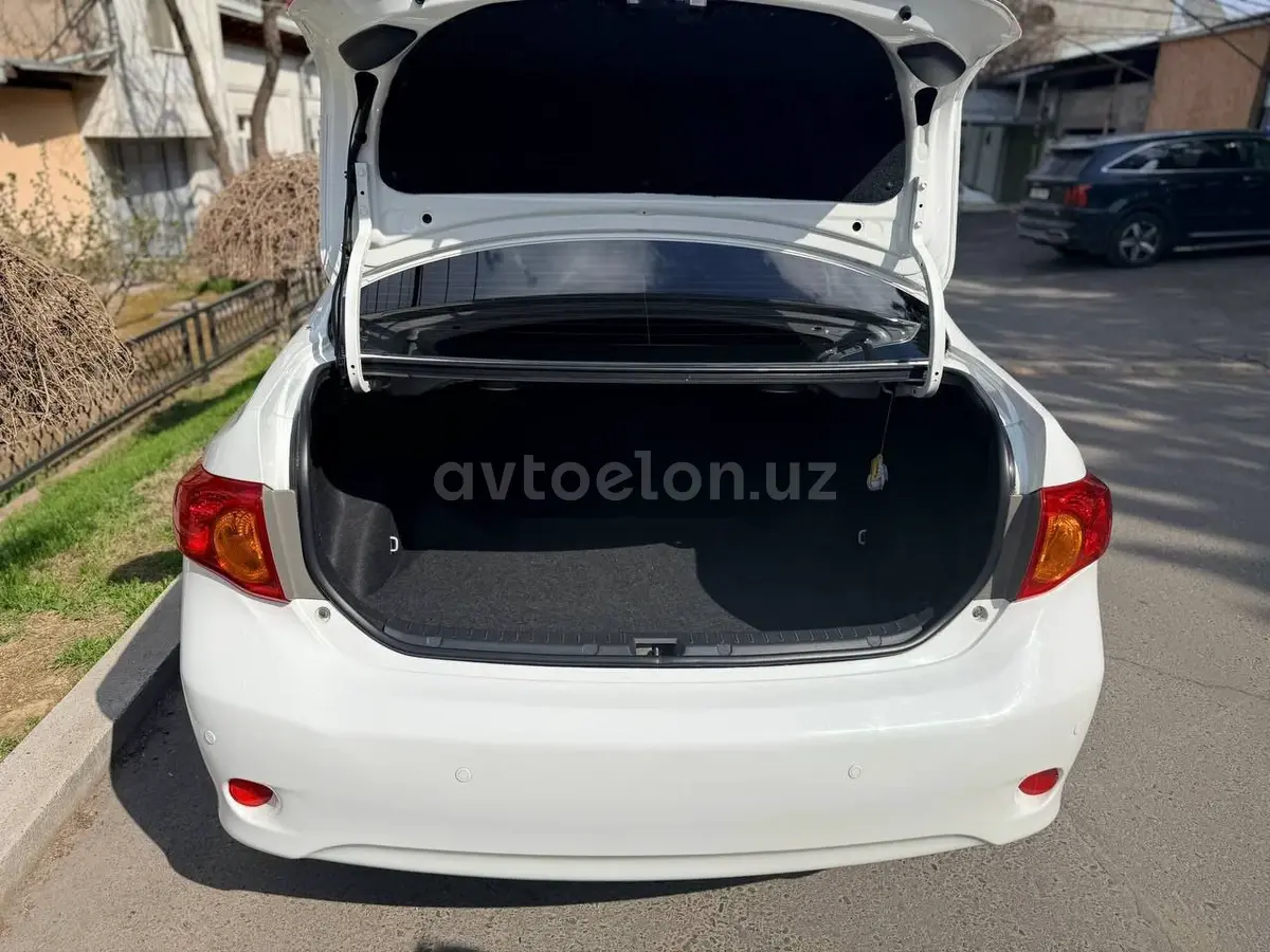 Toyota Corolla — 6