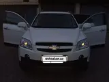 Oq Chevrolet Captiva, 2 pozitsiya 2009 yil, КПП Mexanika, shahar Andijon uchun ~9 375 у.е. id5204824, Fotosurat №1