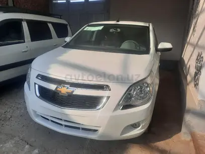 Белый Chevrolet Cobalt, 4 позиция 2024 года, КПП Автомат, в Андижан за 13 300 y.e. id4954232