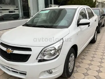 Белый Chevrolet Cobalt, 2 позиция 2024 года, КПП Механика, в Наманган за ~9 873 y.e. id5138446