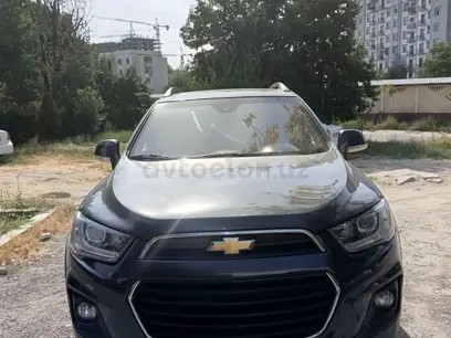 Mokriy asfalt Chevrolet Captiva, 4 pozitsiya 2017 yil, КПП Avtomat, shahar Toshkent uchun 18 000 у.е. id5212295