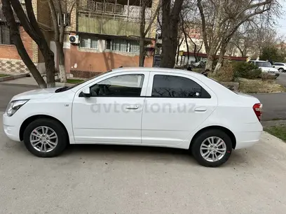 Белый Chevrolet Cobalt, 4 позиция 2024 года, КПП Автомат, в Ташкент за 14 100 y.e. id4882330