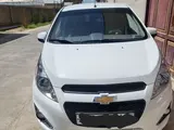 Белый Chevrolet Spark, 2 позиция 2020 года, КПП Механика, в Янгиюль за 7 600 y.e. id5024495, Фото №1