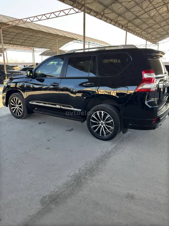 Toyota Land Cruiser Prado — 3