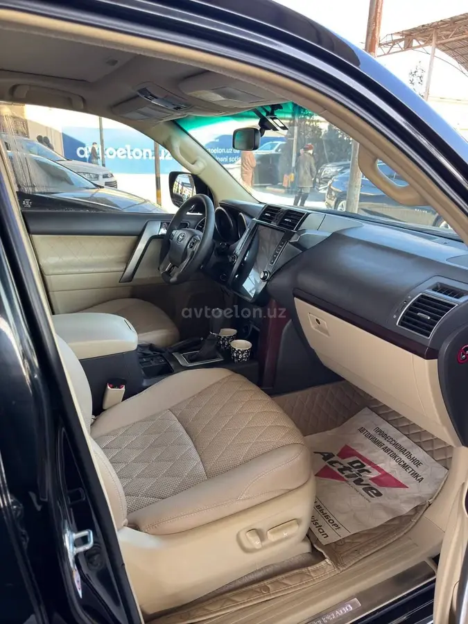 Toyota Land Cruiser Prado — 5