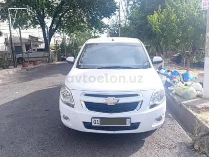 Белый Chevrolet Cobalt, 4 позиция 2021 года, КПП Автомат, в Ташкент за 10 700 y.e. id6307688