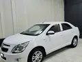Белый Chevrolet Cobalt, 4 позиция 2022 года, КПП Автомат, в Наманган за 11 300 y.e. id6450799